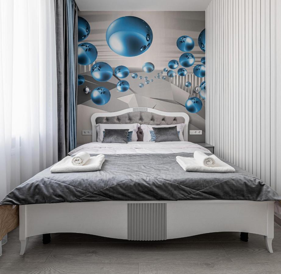 Rynok Square city center 2 bedroom apartment! Lviv Buitenkant foto