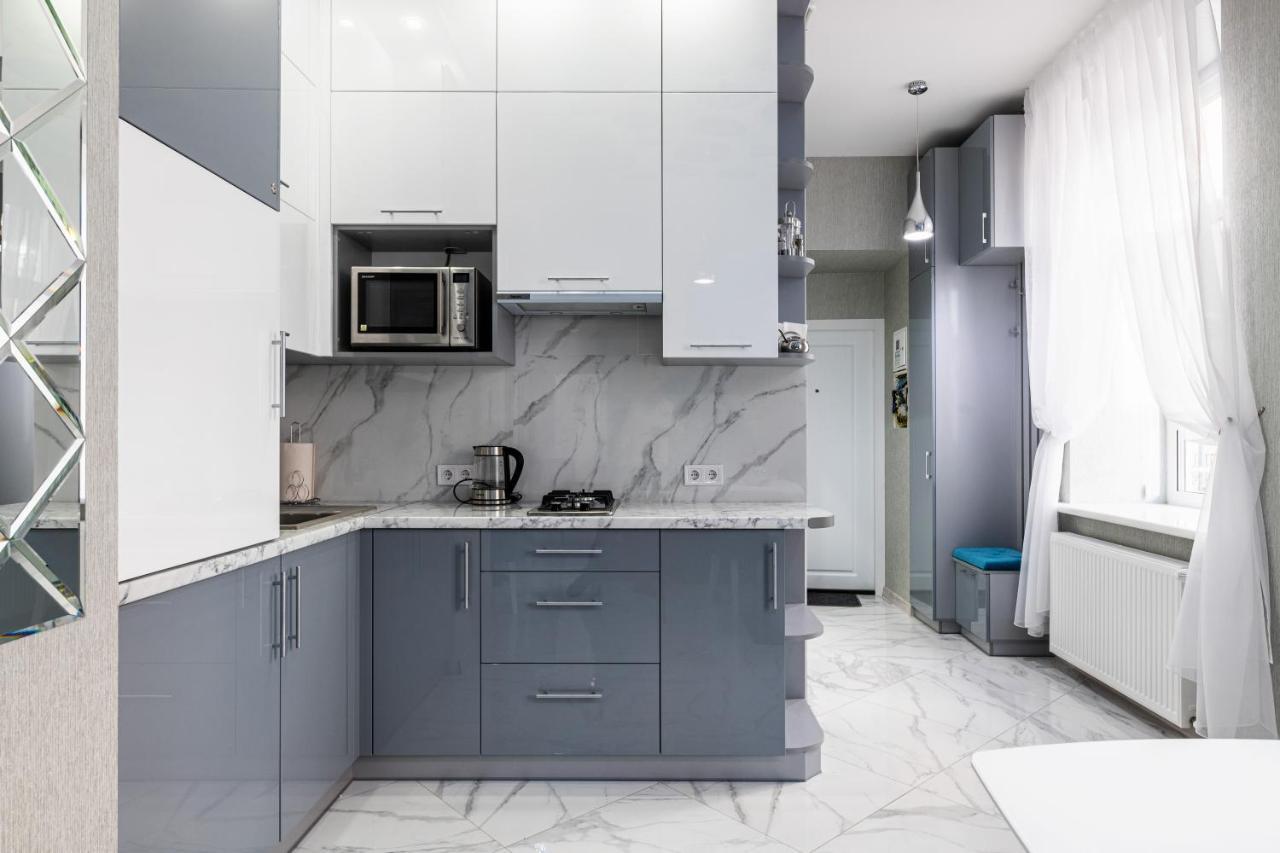 Rynok Square city center 2 bedroom apartment! Lviv Buitenkant foto
