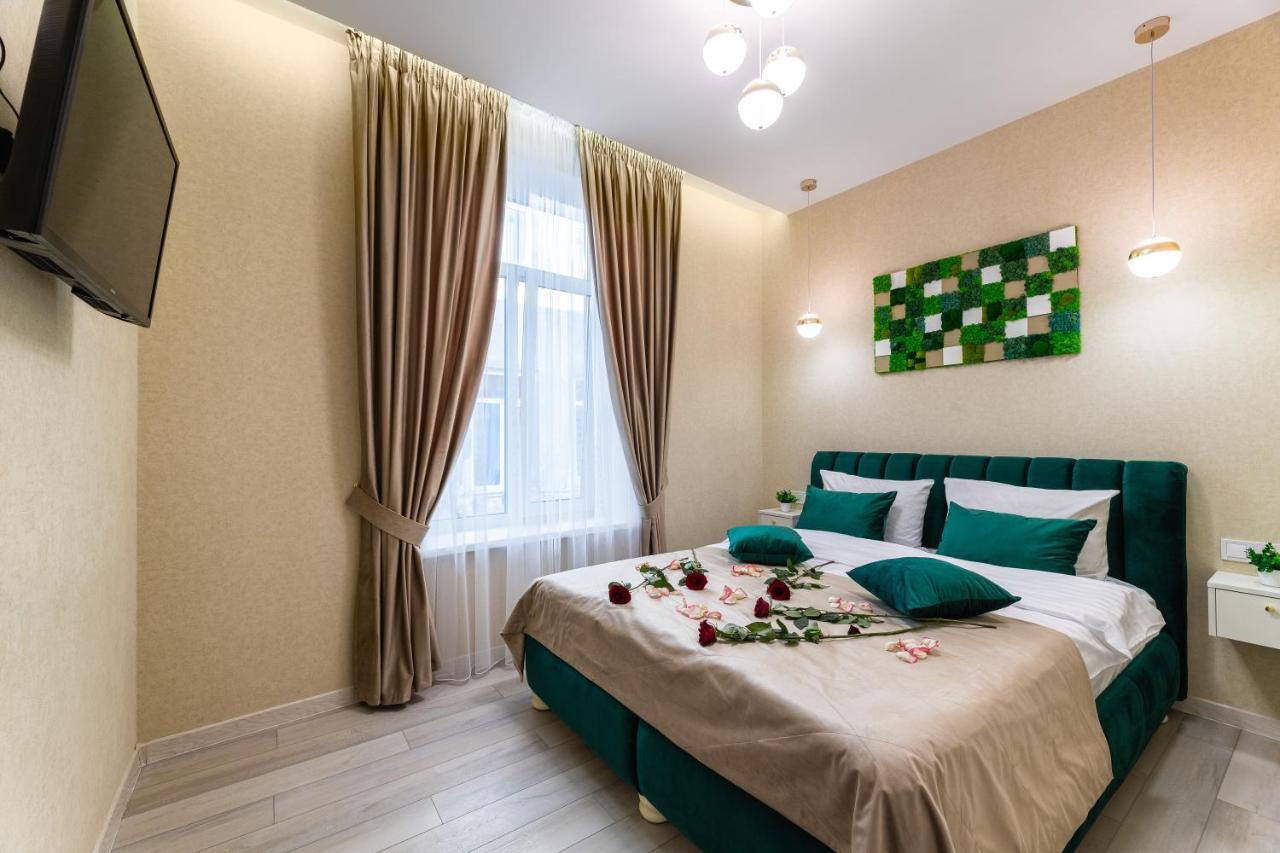 Rynok Square city center 2 bedroom apartment! Lviv Buitenkant foto