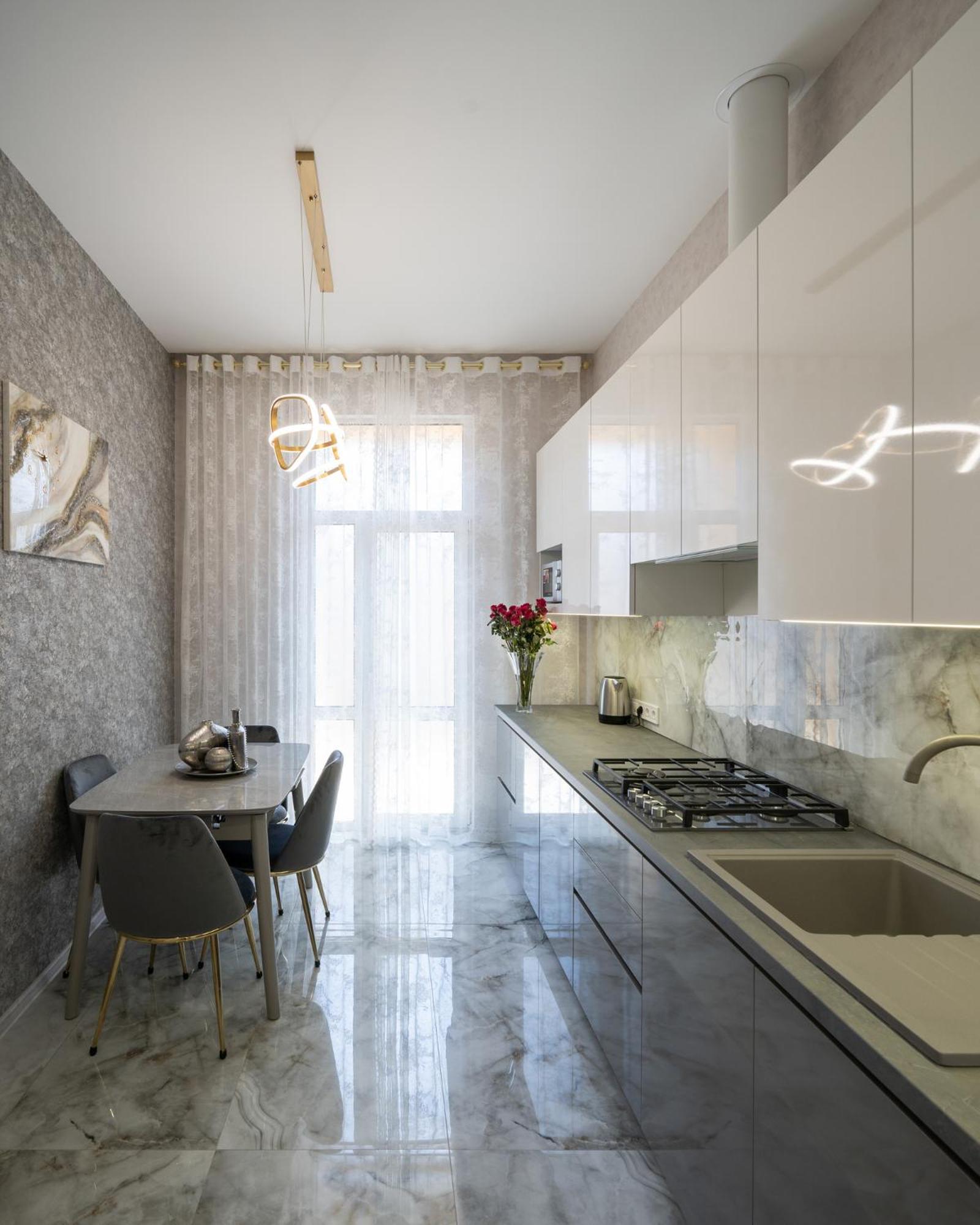 Rynok Square city center 2 bedroom apartment! Lviv Buitenkant foto